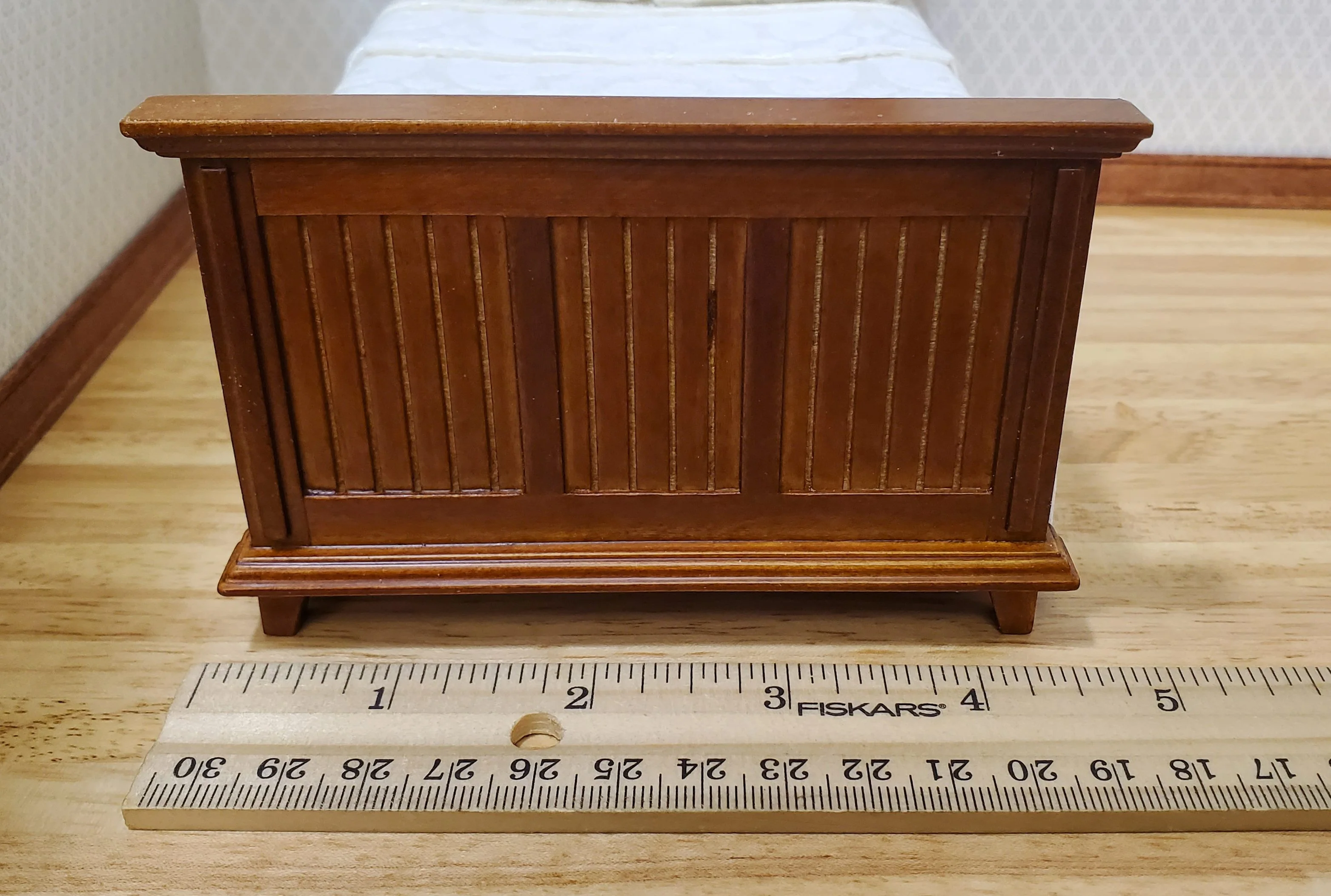 JBM Dollhouse Bed Farmhouse Country Style Walnut Finish 1:12 Miniature Furniture - Image 7