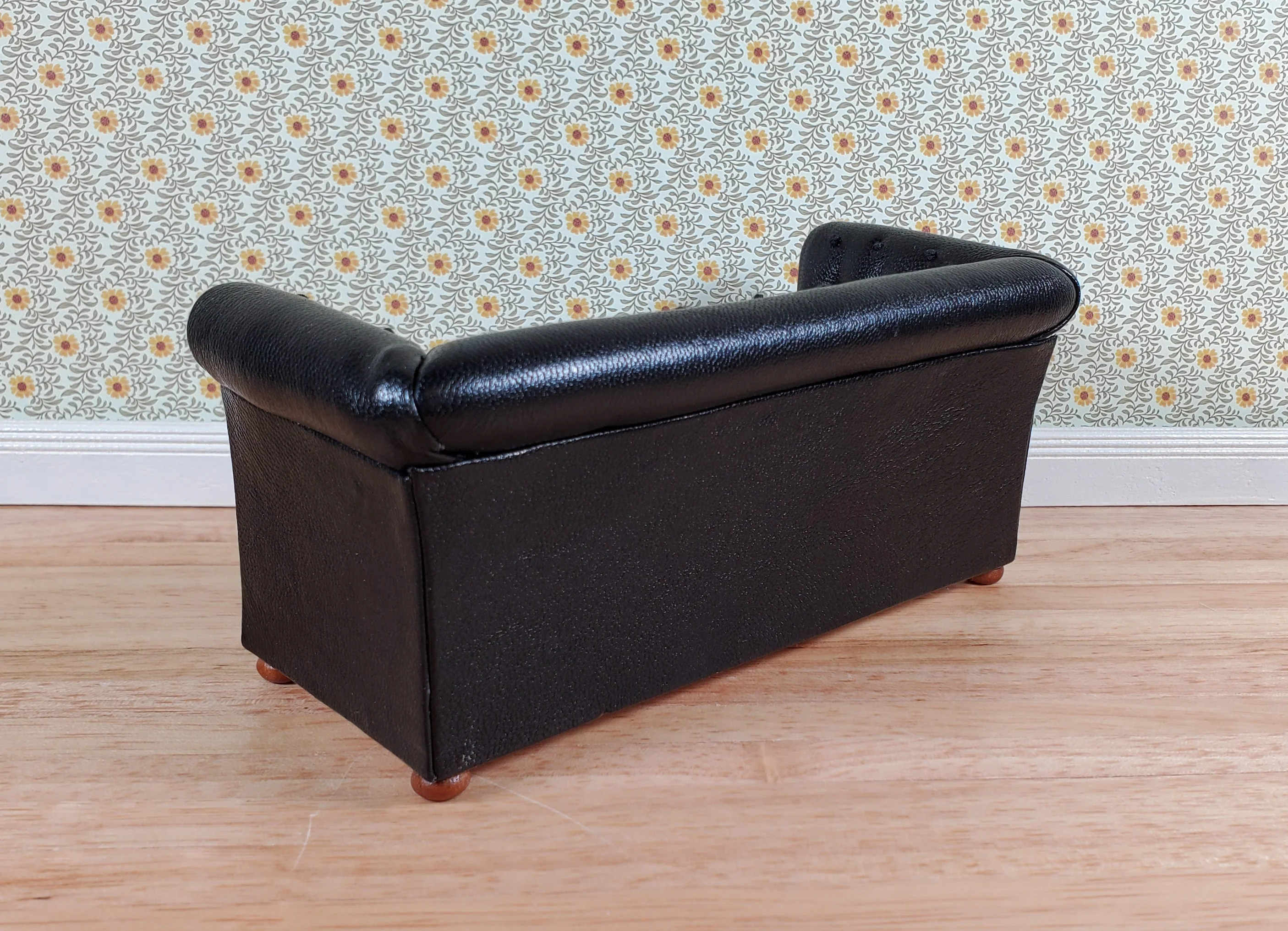 JBM Dollhouse Chesterfield Sofa Black Tufted Faux Leather 1:12 Scale Furniture - Image 3