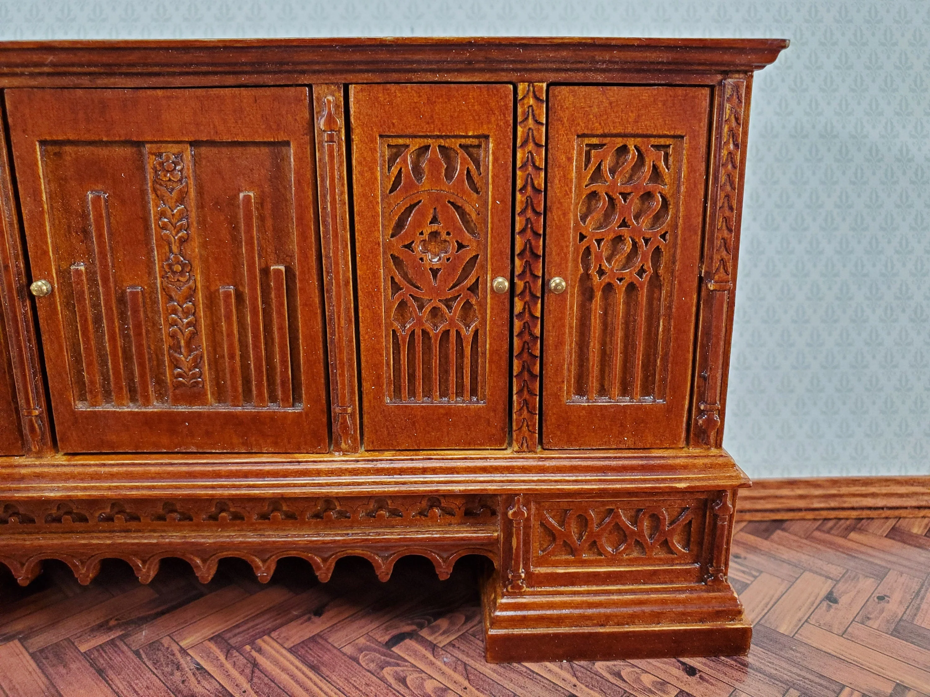 JBM Dollhouse Credenza Buffet Gothic Tudor 17th Century 1:12 Scale Furniture - Image 4