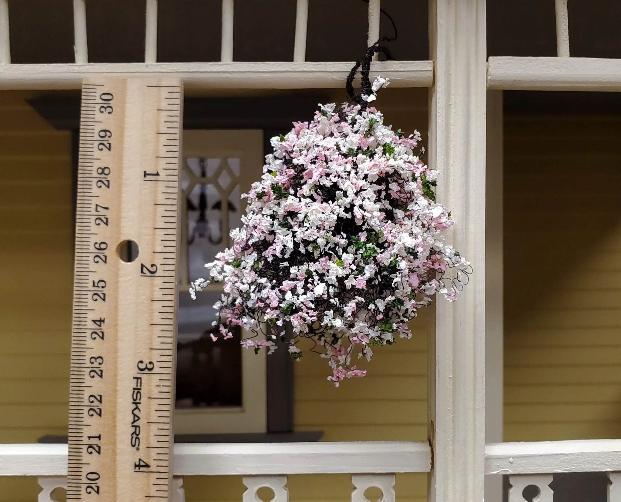 Large Miniature Hanging Plant Flowers Pink and White Green Model Scenery - Image 3