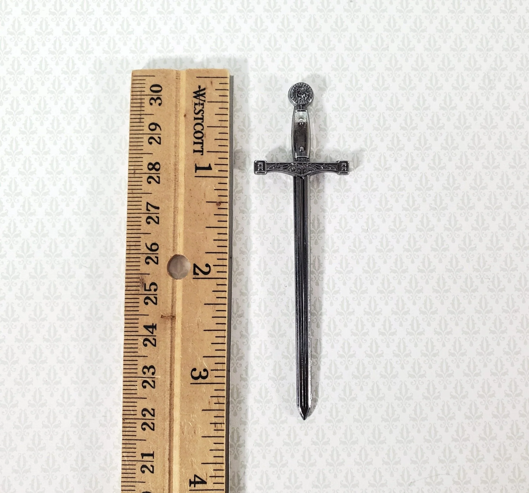 Miniature 2 Handed Long Sword Metal with Pewter Finish Medieval Style 1:12 Scale Weapon 8.5 cm - Image 2