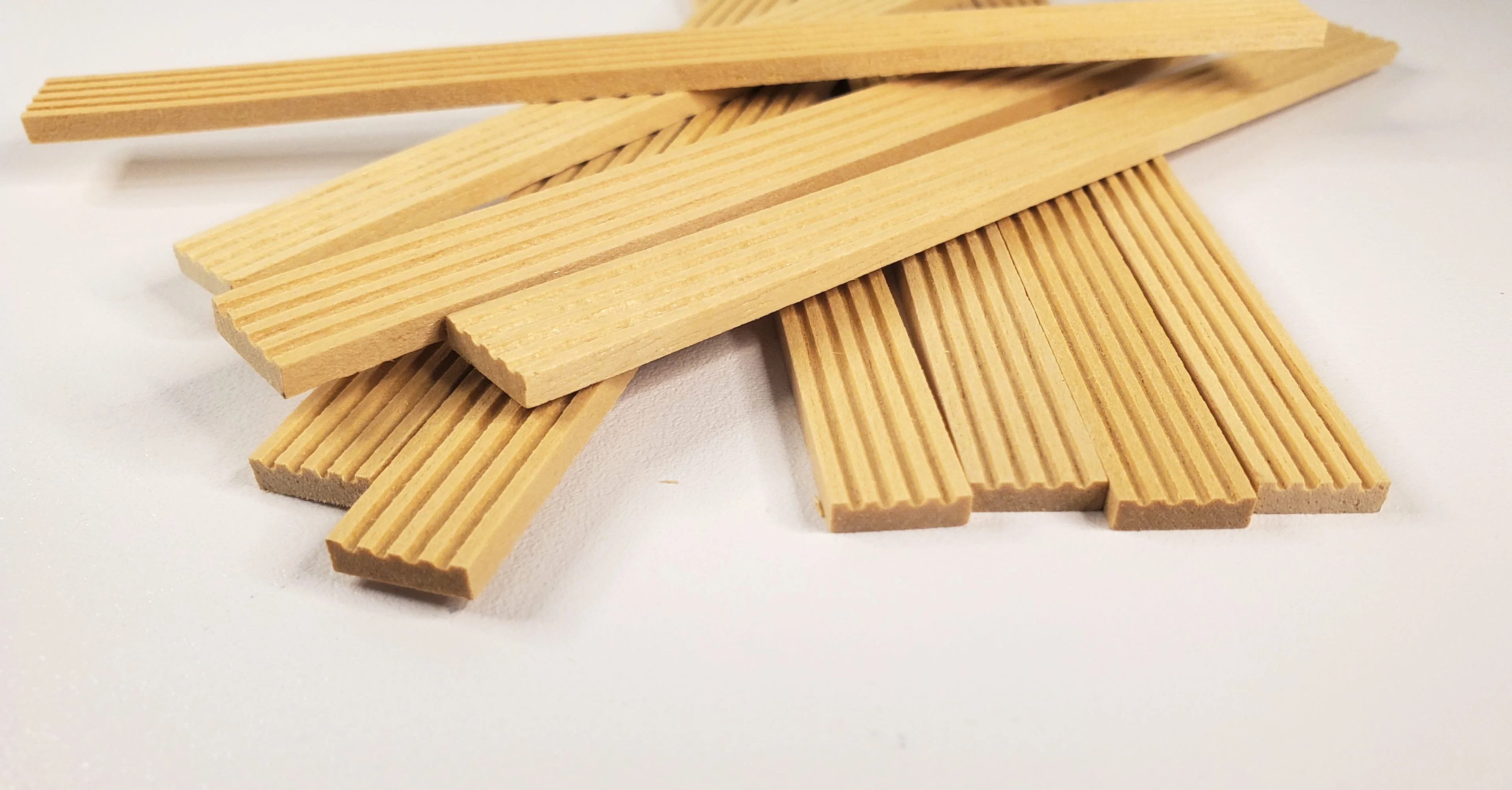 Miniature Grooved Trim Molding 10 Pieces 6" Long x 7/16" Wide 1:12 Scale HW7075 - Image 3