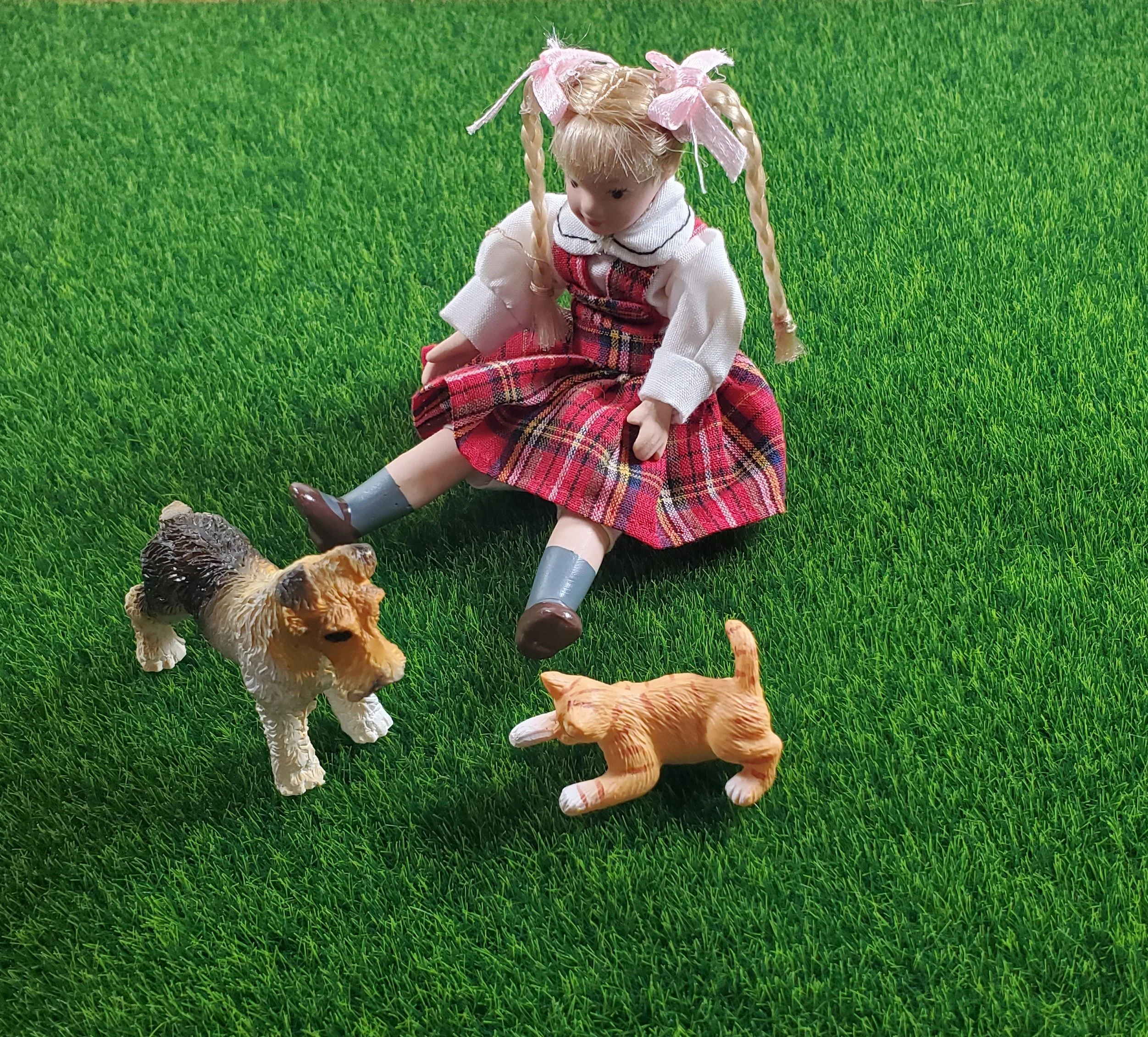 Miniature Lawn Grass Square Dollhouse Yard Gardens Model Scenery 11 3/4" x 12" - Image 2