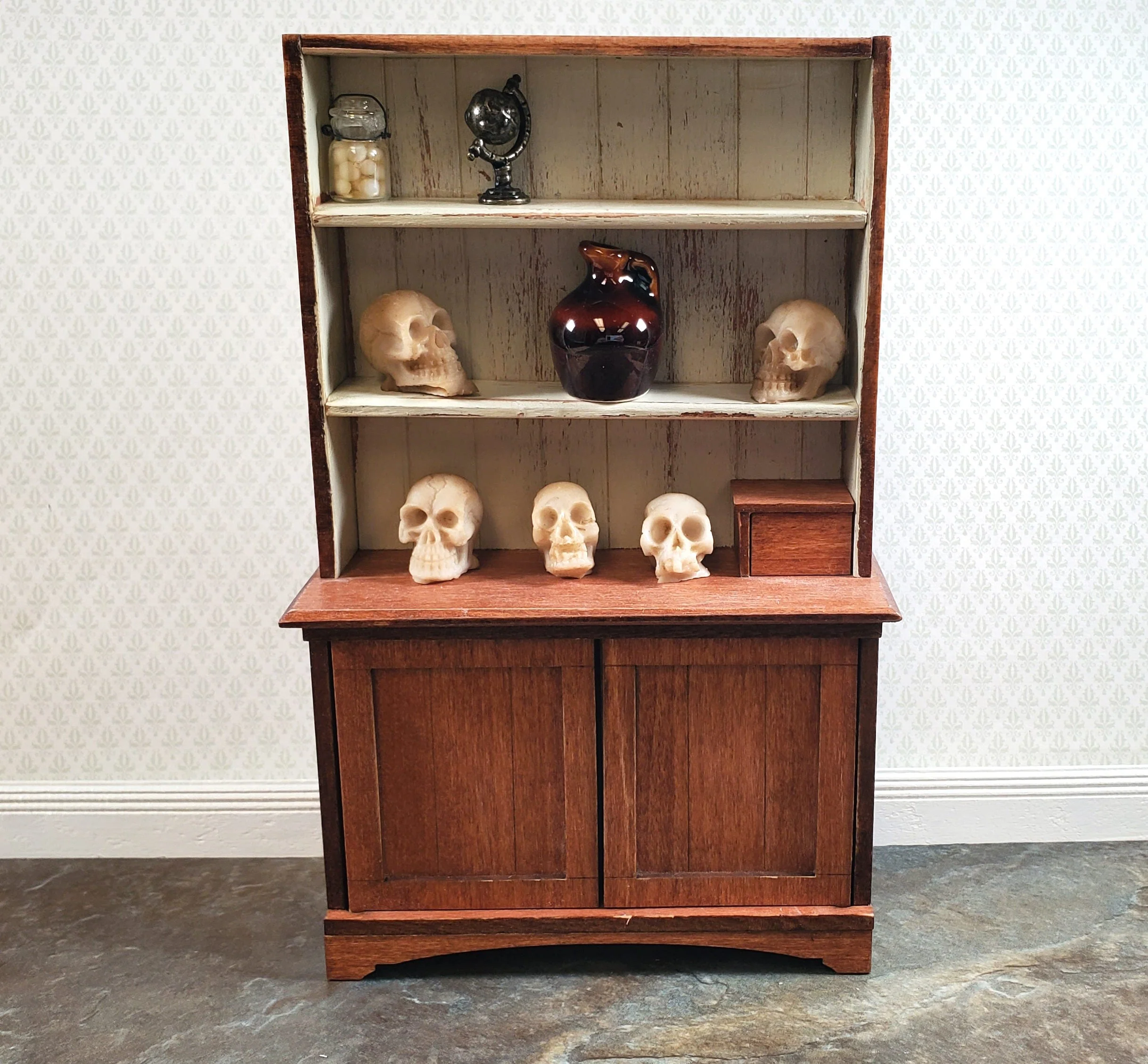 Miniature Skulls Tiny 5 Random 1:12 Scale Halloween Decoration Scale Model Resin - Image 2