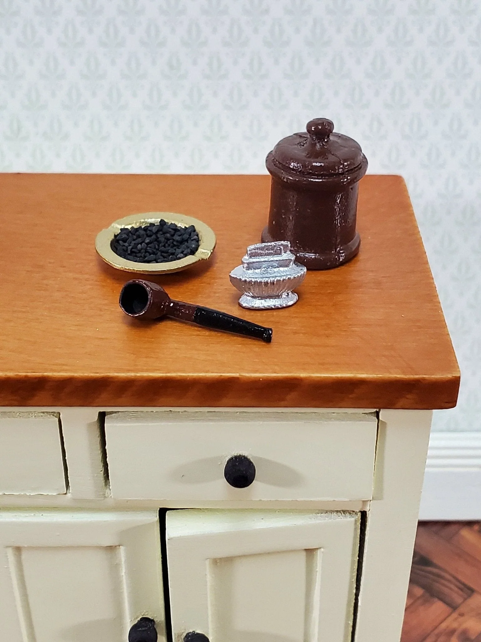 Miniature Smoking Set with Pipe Ashtray Lights Tobacco Container 1:12 Scale Dollhouse