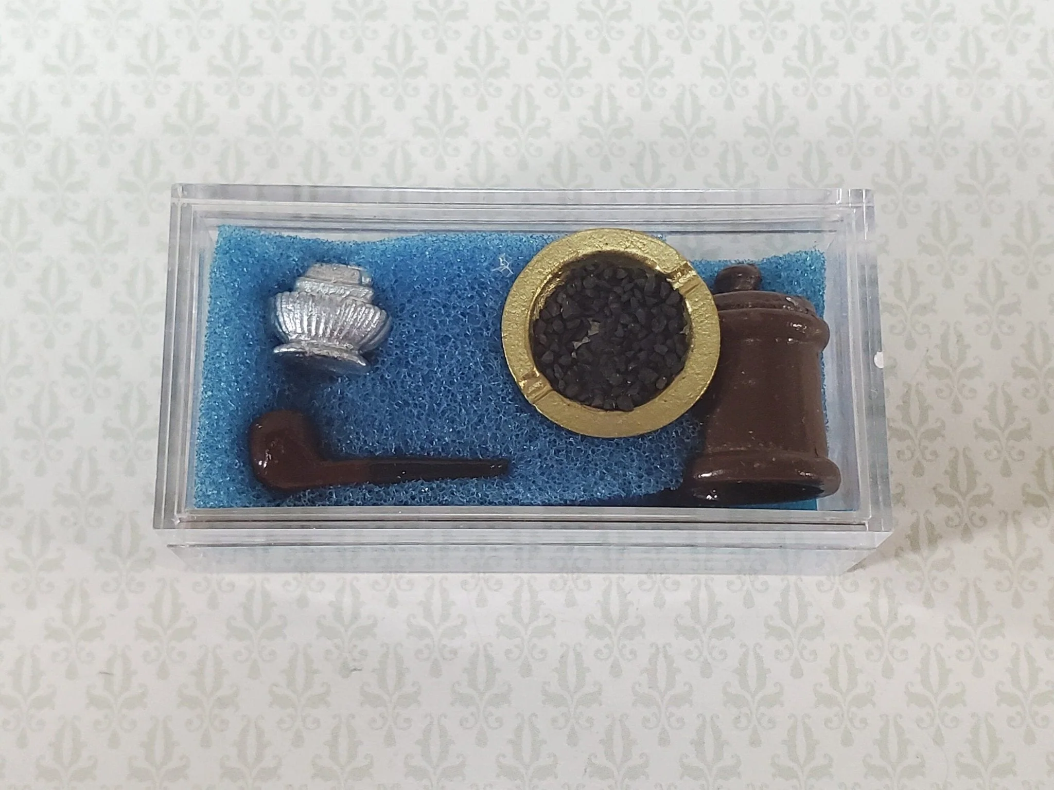 Miniature Smoking Set with Pipe Ashtray Lights Tobacco Container 1:12 Scale Dollhouse - Image 2