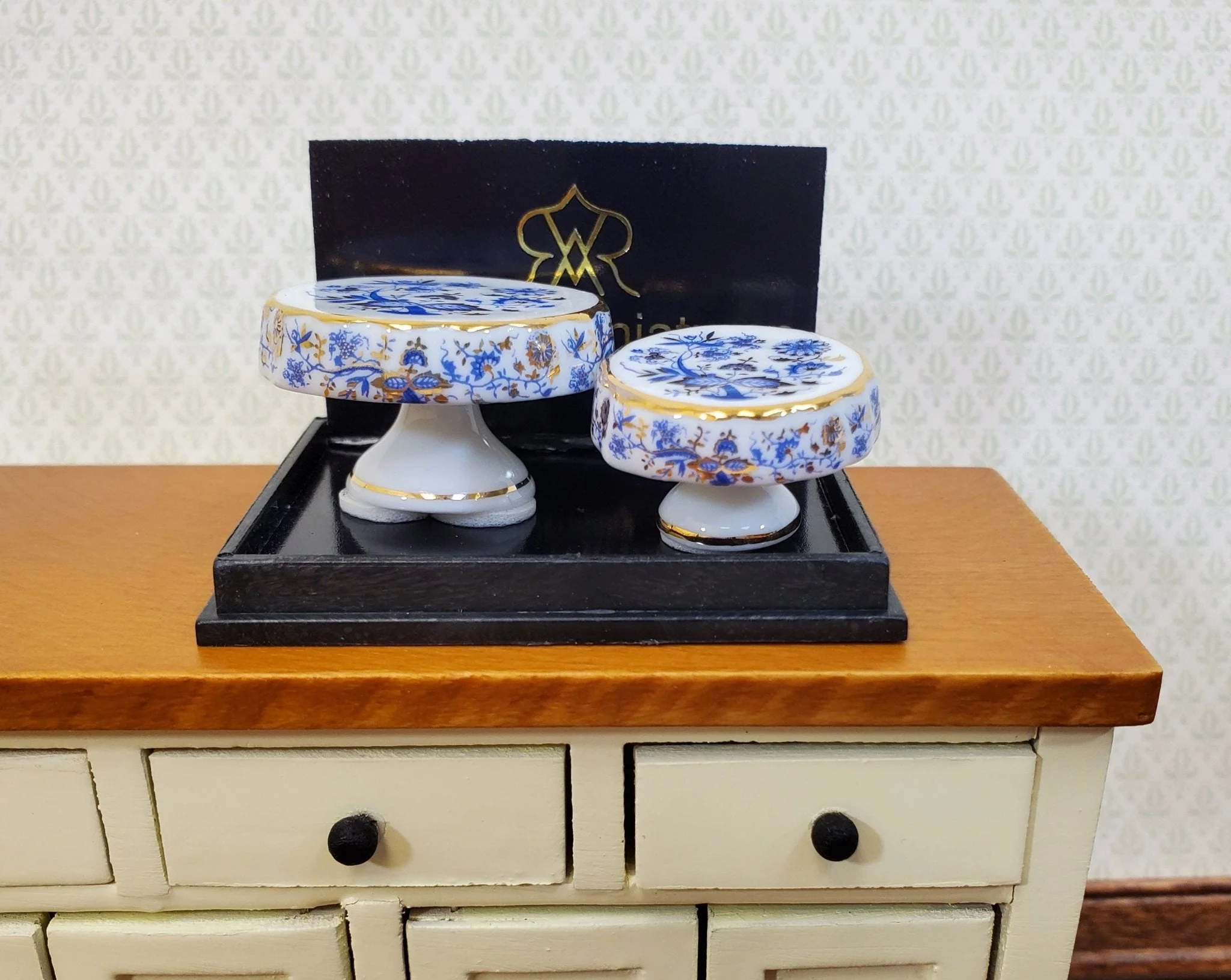 Reutter Porcelain Miniature Cake Stands x2 Plates Dishes 1:12 Scale Dollhouse