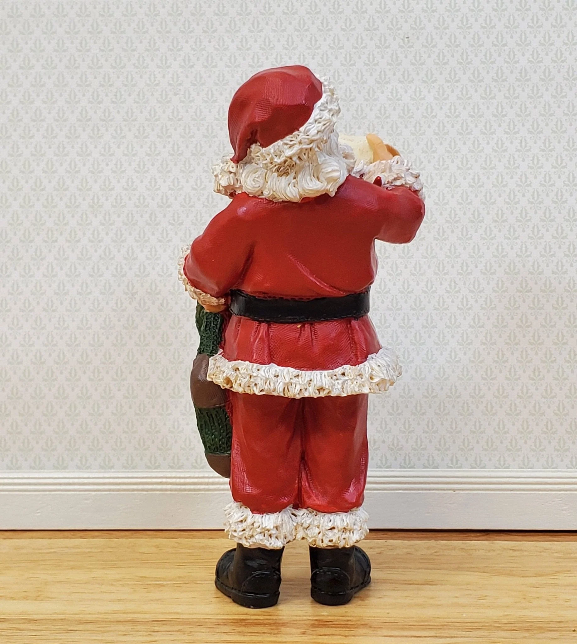 Santa Claus Resin Figure 1:12 Scale Miniature by Houseworks Christmas Santa Houses - Image 3