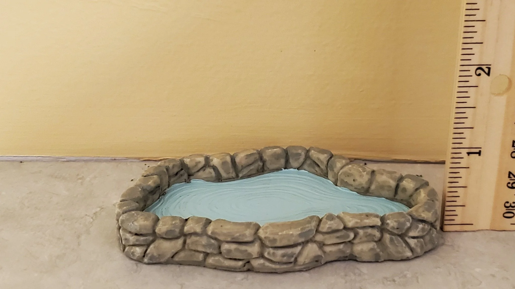 Small Miniature Garden Pond Pool Gray Stone Wall 1:12 Scale Dollhouse Cast Resin - Image 4