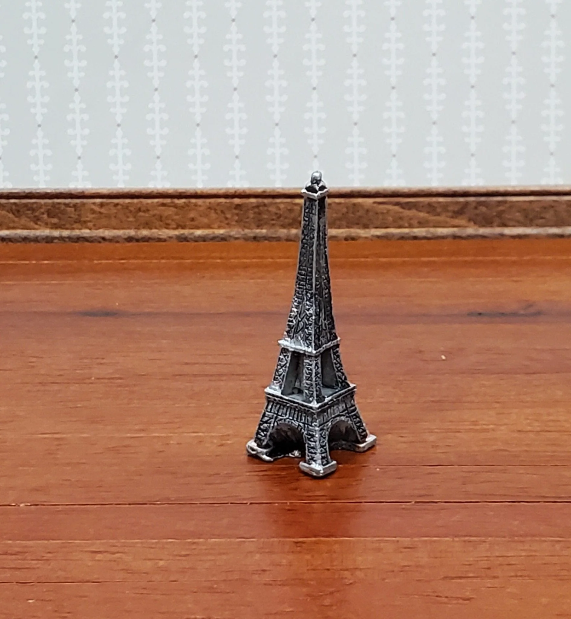 Tiny Eiffel Tower Statue Miniatures Accessories Decor 5.2 cm tall