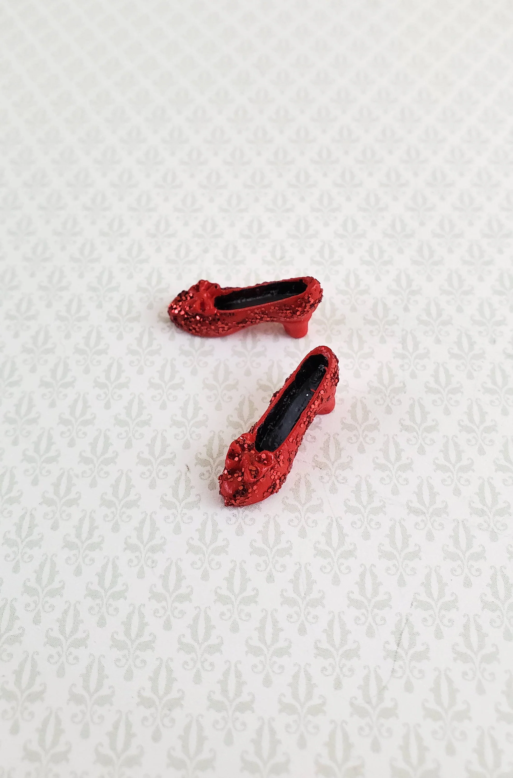 Tiny Miniature Ruby Red Shoes Slippers with Bow & Glitter 1:12 Scale Dollhouse - Image 2